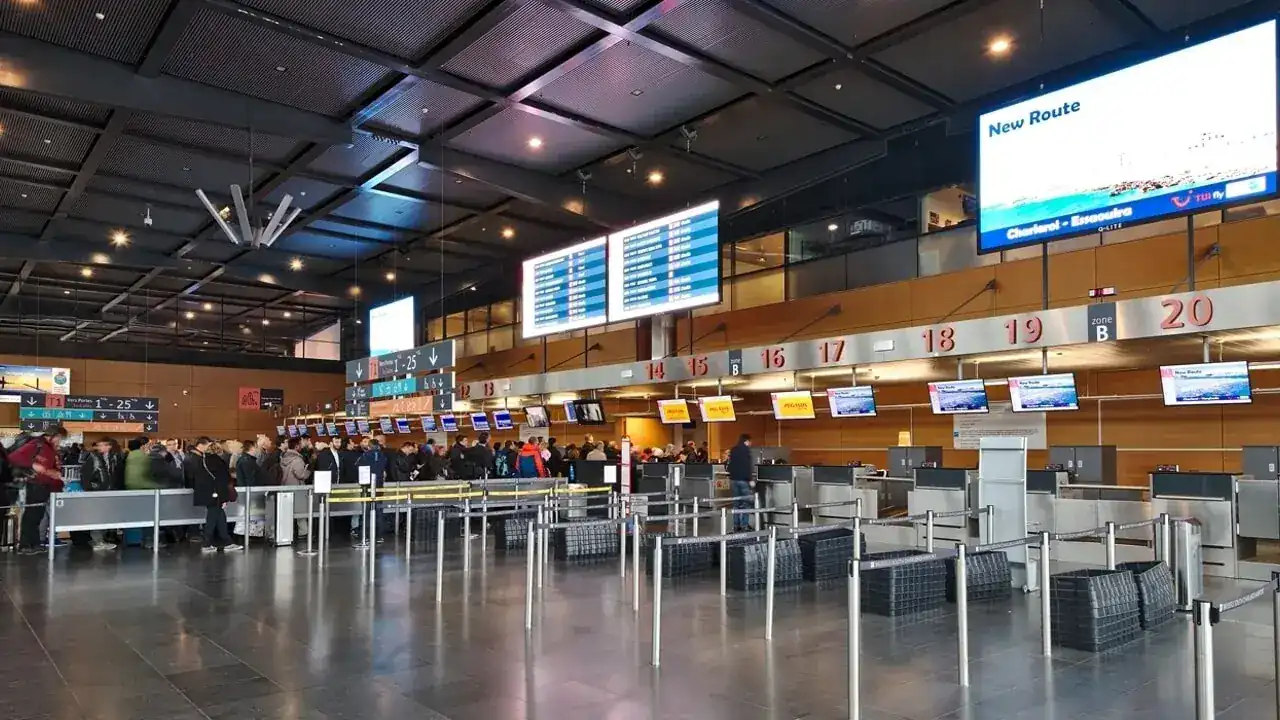 Aéroport Charleroi CRL — Ryanair, VTC depuis Lille