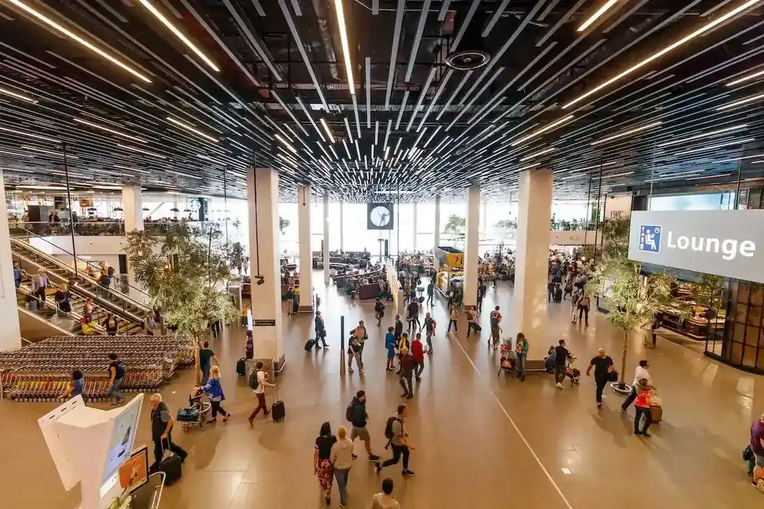 Amsterdam Schiphol AMS — VTC longue distance Lille
