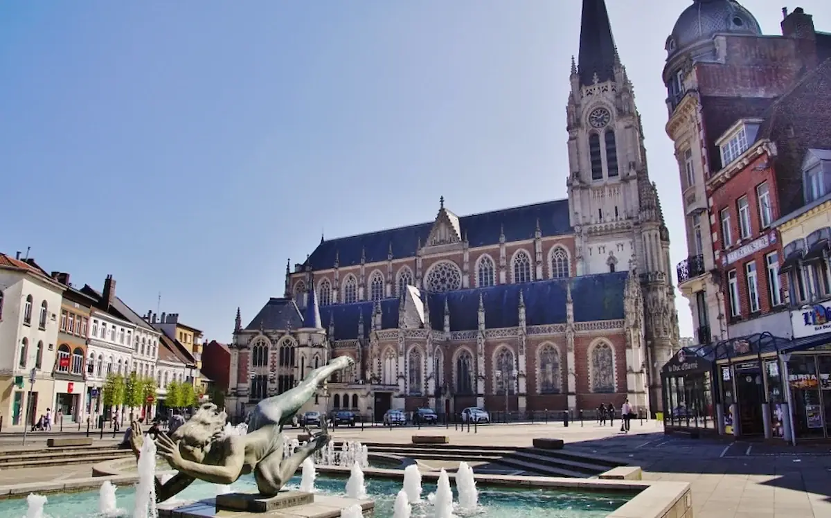 Tourcoing — VTC Saiyan Go, trajets transfrontaliers